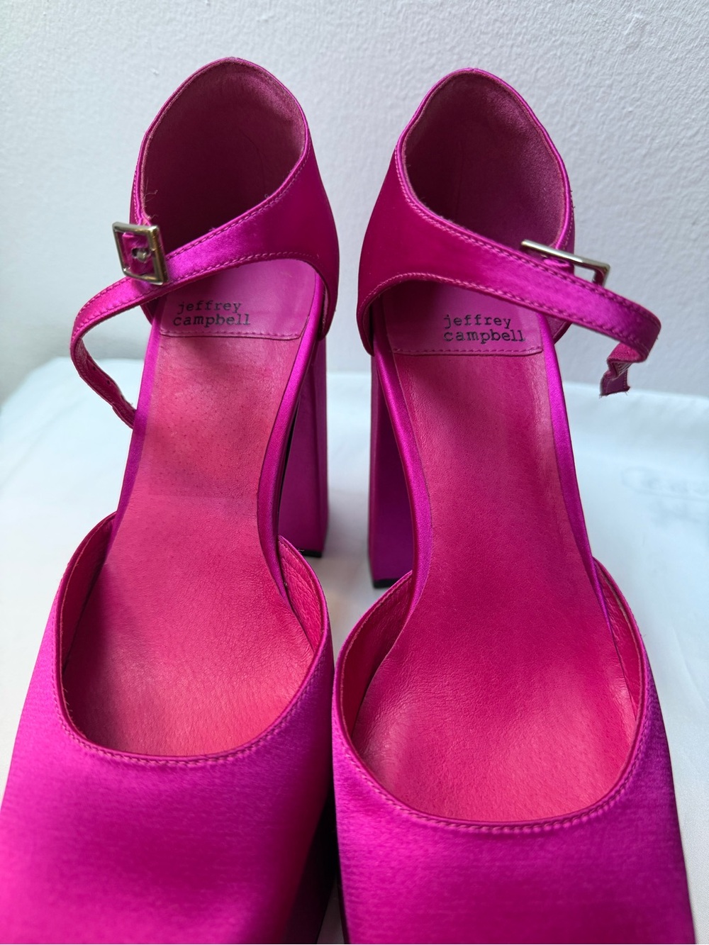 Jeffrey Campbell Over-N-Out fuchsia satin platform block heels magenta size 8 - Picture 6 of 7